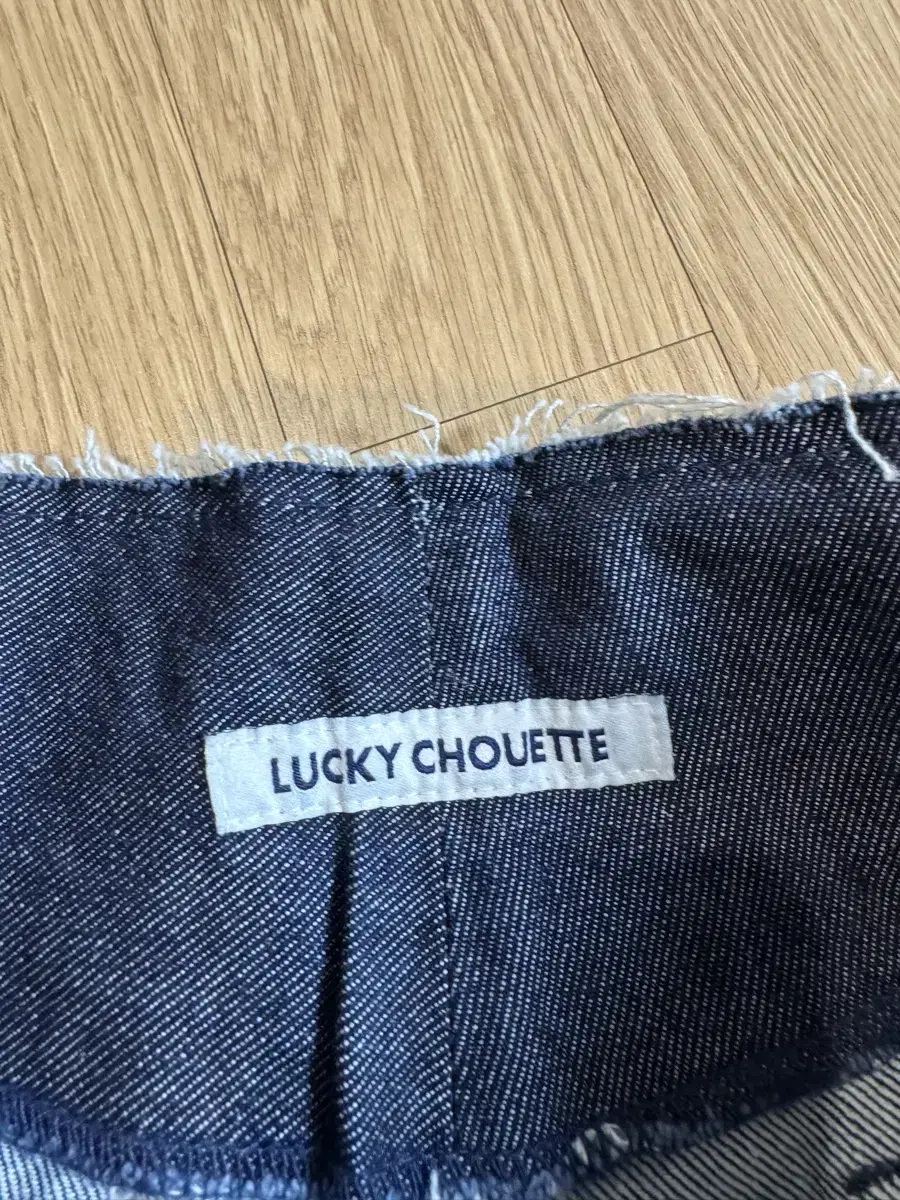 Lucky chouette 럭키슈에뜨 데님 반바지